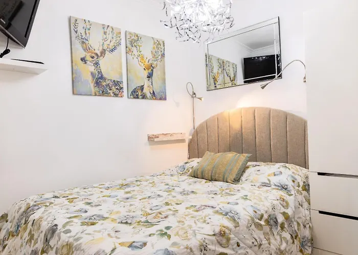 Lovehome Apartment